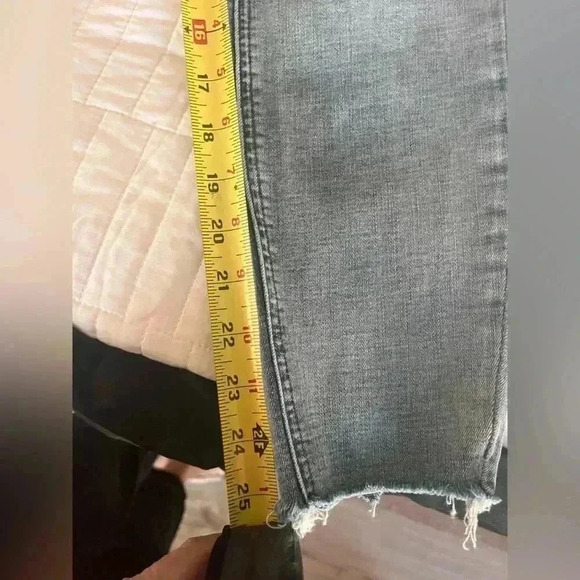 PISTOLA Arielle Skinny Scissor Cut Hem Jean Size 27 No Pressure Style#: P6730MTW - Picture 4 of 8